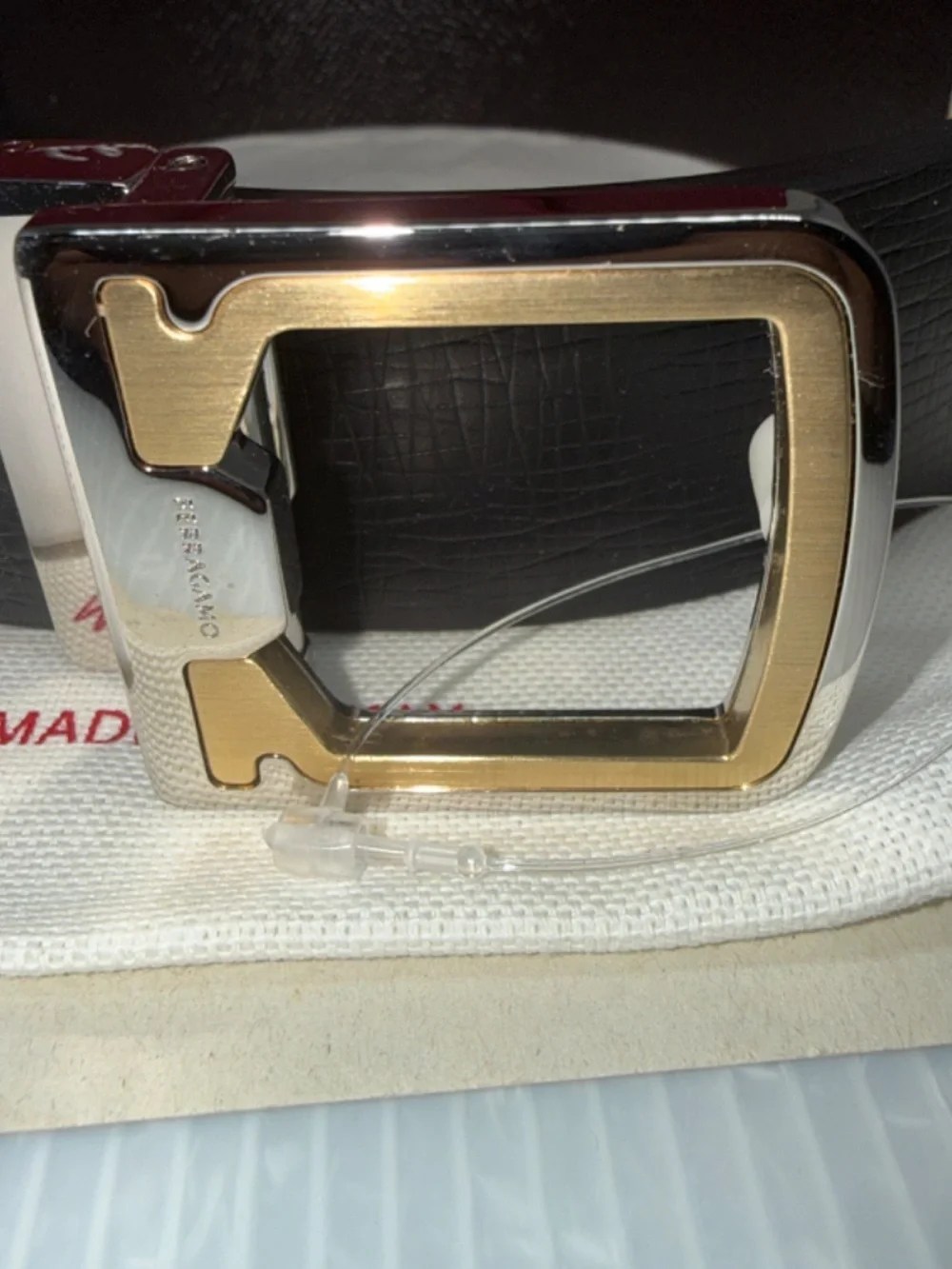 Salvatore Ferragamo Mens Leather Reversible Mancini Buckle Belt - Size 38 NWT